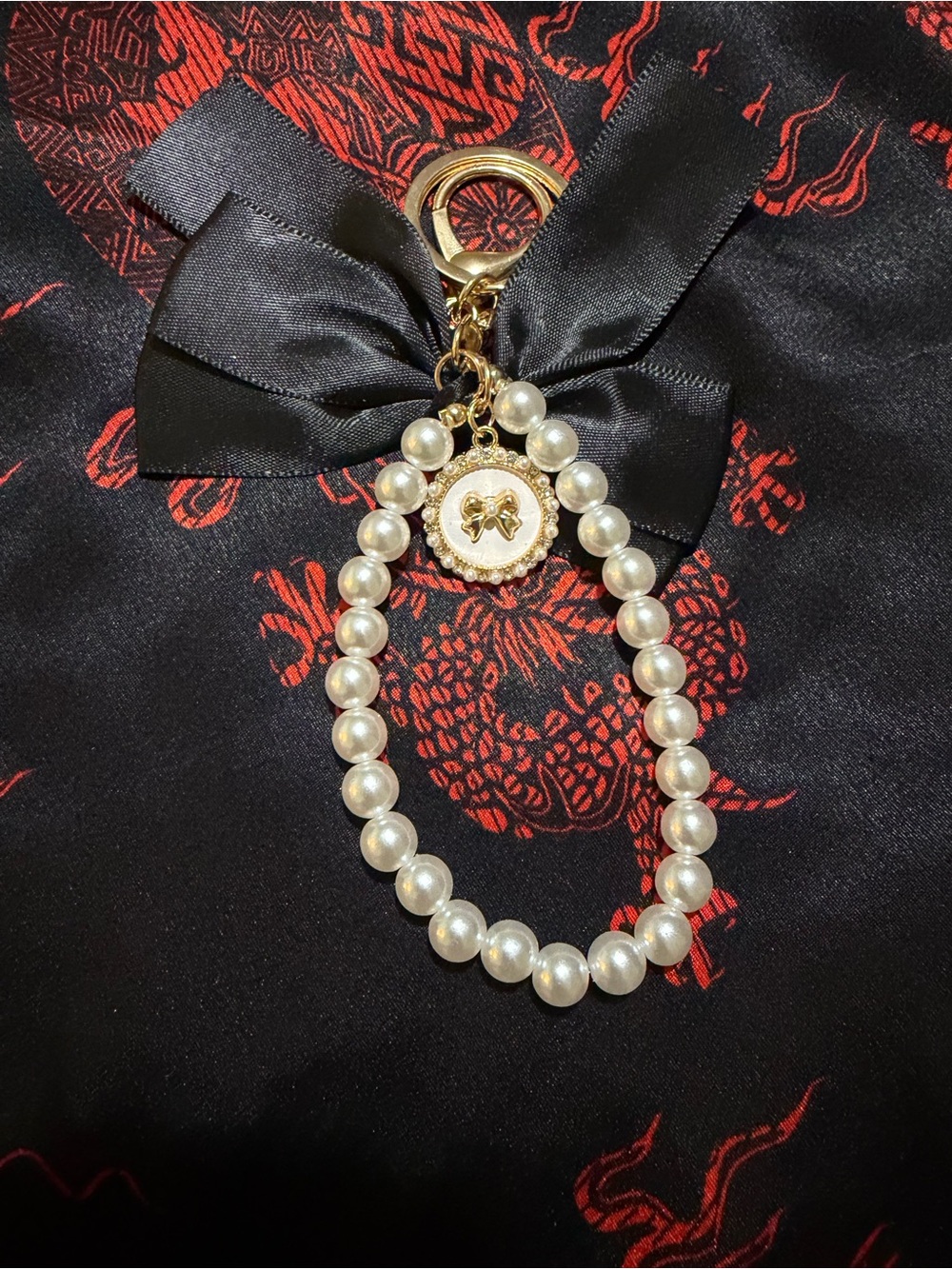 Gold & Pearl Bow Charm bag charm/ Keyring - White Pearls